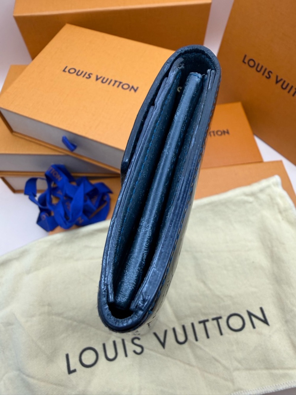 Louis Vuitton Dark Green Vernis Monogram Continental Wallet - Picture 10 of 14